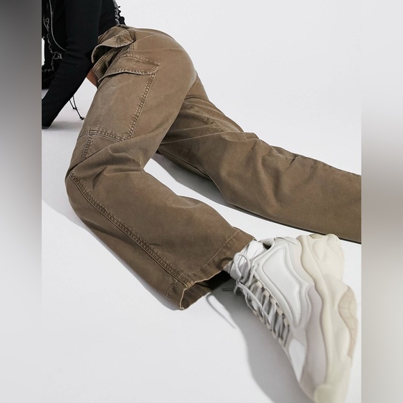 ASOS Low Rise Utility Cargo Pants in Mushroom - Picture 6 of 15